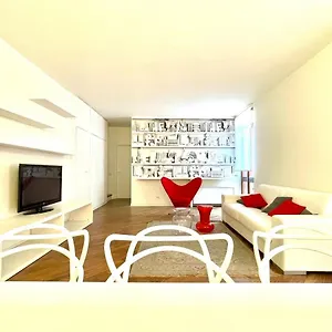 Ampia Moderna Casa Su 2 Piani Nel Cuore Di Verona